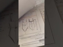 Bonnet de bain du maillot de bain des filles simples de bride de mode de maillot de bain de la triangle des enfants d'UPF50+